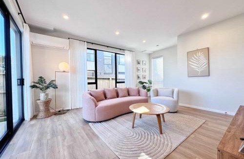 Auckland House | Modern Family St Heliers Stay 4BR & 1 Study vs AC