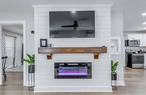 Simpsonville House | Modern Farmhouse in Downtown Simpsonville, SC