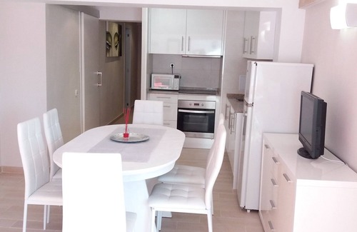 Comarruga Apartment | Modern first line beach apartment with air conditioning