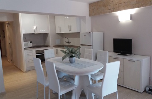 Comarruga Apartment | Modern first line beach apartment with air conditioning