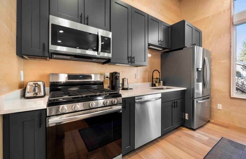 Mountainaire House | Modern Flagstaff Wood Cabin Home/Forest Views