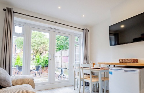 Hereford Apartment | Modern flat in city centre with garden