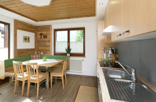 Unterlaengenfeld Apartment | Modern flat in Längenfeld near ski area