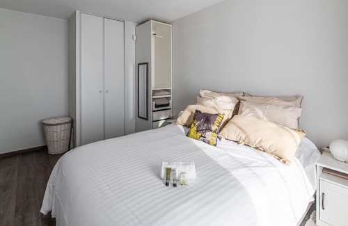 Vaulx En Velin Village Apartment | Modern flat with garden at Lyon doors - Welkeys