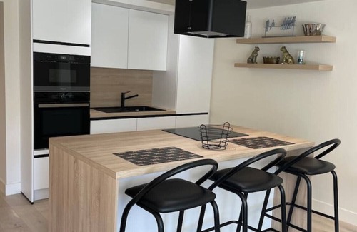 Ostend Condo | Modern flat with garden