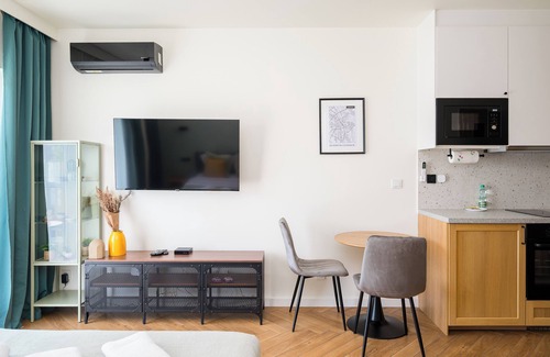 Warsaw Apartment | Modern Flow Apartment