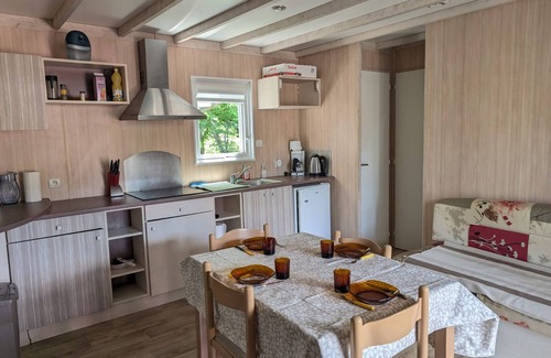 Egliseneuve-d'Entraigues Ski Chalet | Modern mobile home in Auvergne nature