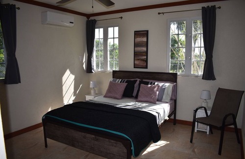 Christie Apartment | Modern fully equipped 2-bed apartment