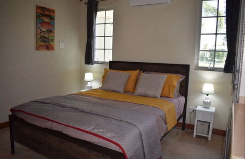 Christie Apartment | Modern fully equipped 2-bed apartment