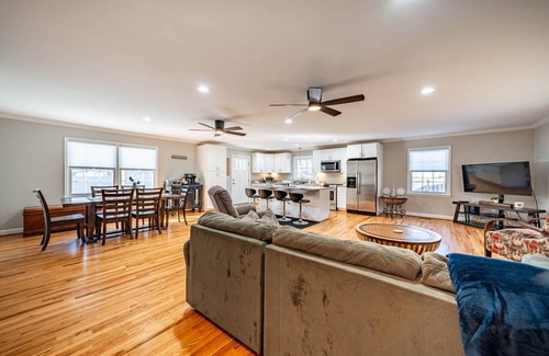 Durham House | Modern Gem*5BR*King beds*near Duke