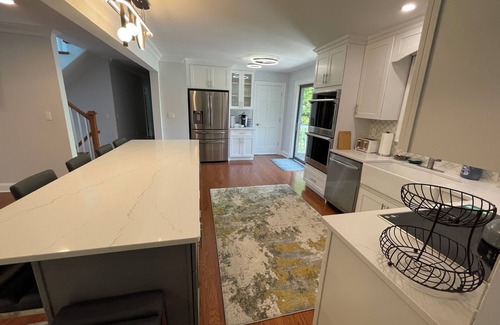 Poughkeepsie House | Modern Getaway Retreat House on 2 Acres