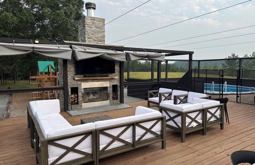 Gloster Cabin | Modern Glamping Cabin in National Forest Near NOLA