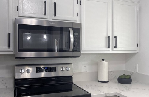Maryvale House | Modern Glendale Home, 5 minutes Away From State Farm Stadium