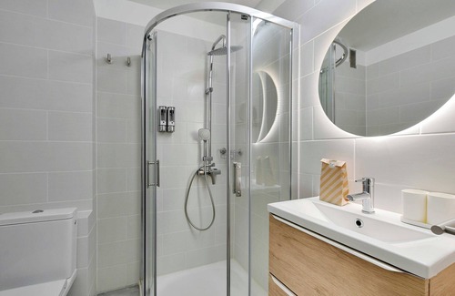 Meudon-la-Foret Apartment | Modern "green Suites" Residence - Meudon/velizy