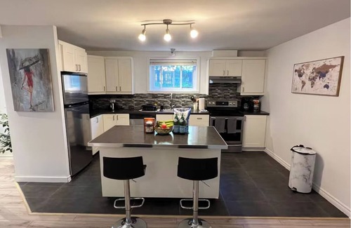 Repentigny Apartment | Modern Guest House Apartment - 25 min to downtown Montreal