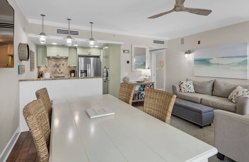Gulf Place Condo | Modern Gulf Place Unit With Gulf Views & Amazing Amenities