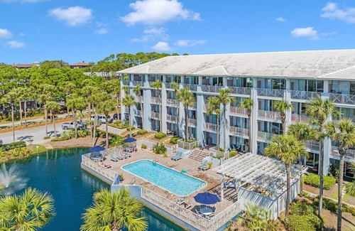 Gulf Place Condo | Modern Gulf Place Unit With Gulf Views & Amazing Amenities