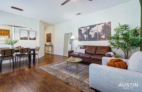 Clarksville House | Modern Haven with King Suite and Impeccable Location