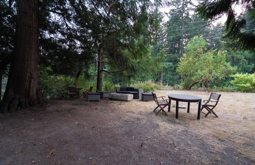 Kirkland Apartment | Modern High End Loft Large Central Location in wonderful Kirkland AC