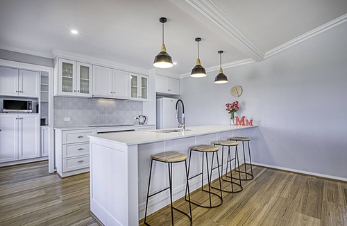 Wallaroo House | Modern home in a tranquil country setting