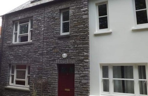 Rosscarbery House | Modern home in the heart of Rosscarbery Village