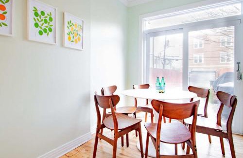 Hill East House | MODERN HOME NEAR CAPITOL HILL - Walk to METRO subway