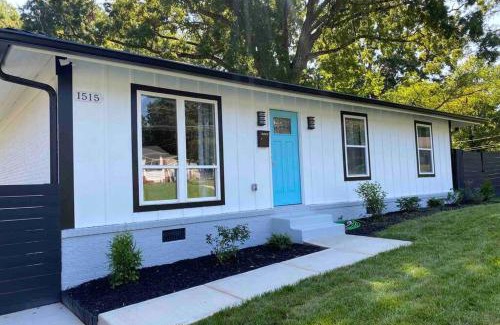 Paw Creek House | Modern Home Near Uptown CLT, Airport and More