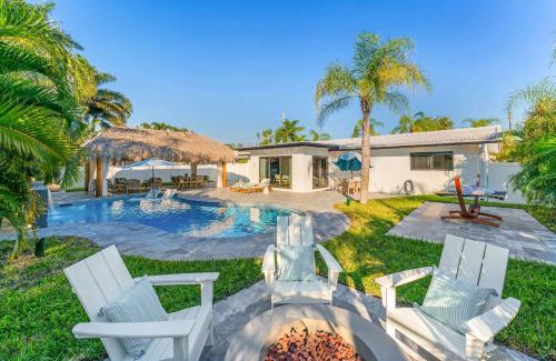 Coral Ridge Isles House | Modern Home w Private Suite Pool & Tiki Hut