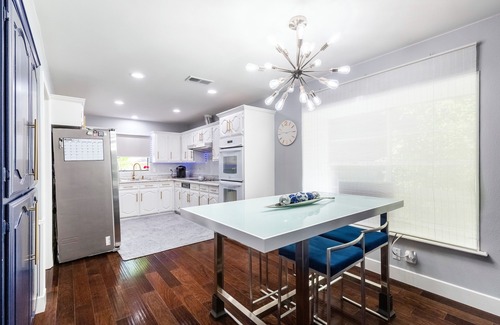 Lake Highlands House | Modern Home with a Firepit, Heated Pool & Spa