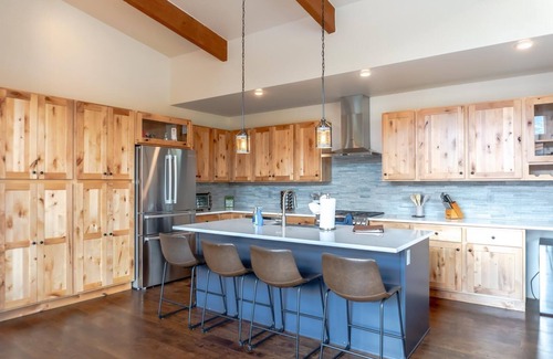 Silverthorne House | Modern Home with Pool, Gym, Hot Tubs