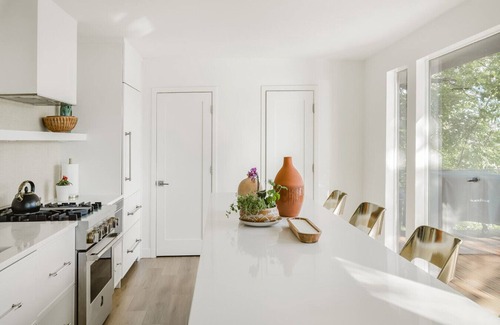 Lakeland House | Modern Home with private beach on St Croix River