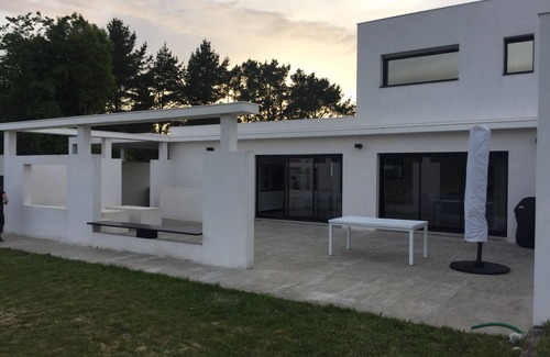Saint-Andre-des-Eaux House | Modern house on La Baule international golf course