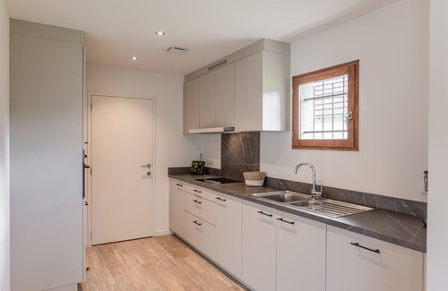 Lacapelle-Marival House | Modern house on holiday park with swimming pool