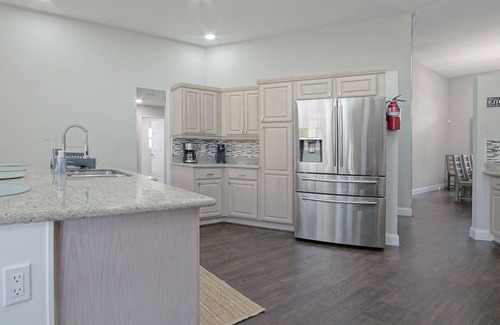 Coral Springs Villa | Modern House near the Downtown Heated Pool Pet Friendly Whirlpool Spa Playroom