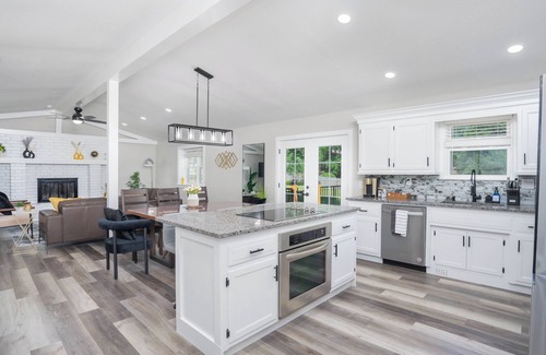 Brookline Station House | Modern House with King Suite! Relaxing Retreat!