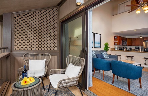 Kihei Condo | Modern Kihei Resort 2 Bedroom, 2 Bath Condo with AC - Steps to the Beach