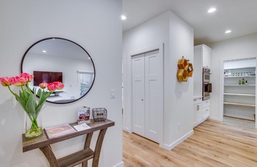 North Rose Hill House | Modern Kirkland Home with Private Yard and Fire Pit!