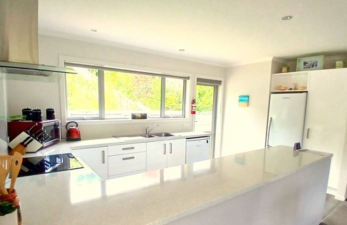 Pohara House | Modern 'Kiwi Bach' Holiday Home so Close to the Beach! The perfect retreat!