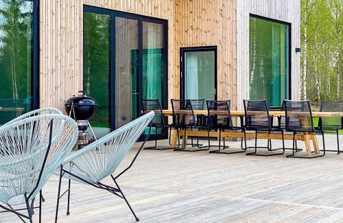 Hacksvik House | Modern Lakeside Retreat-By Traum