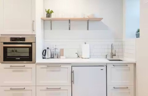 Columbia Heights Apartment | Modern, Light-filled Garden Apartment in Heart of Washington