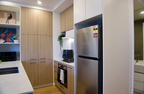 Heidelberg Heights Apartment | Modern Living - 2BR 2Bath Stay