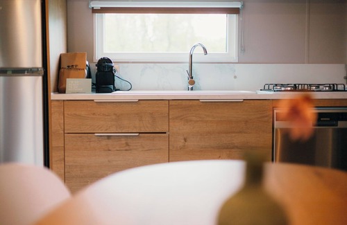 Nieuw Heeten House | Modern lodge for 4 guests with panoramic nature views, covered terrace and rain shower bathroom in the Sallandse Heuvelrug.