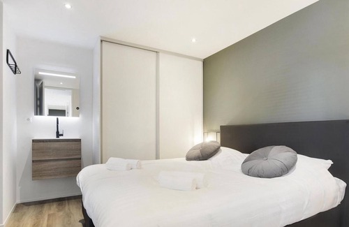 Municipality of Rhenen House | Modern lodge on the water