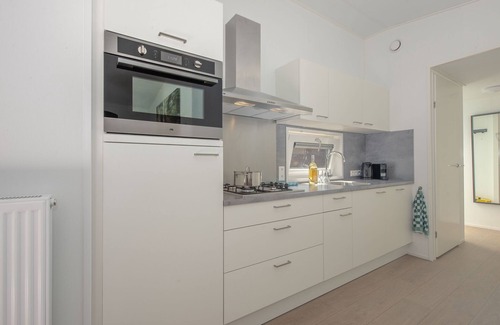 Municipality of Geldrop-Mierlo Ski Chalet | Modern lodge with dishwasher