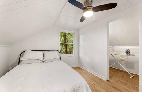 Greater Valley Brook House | Modern Loft Carriage House