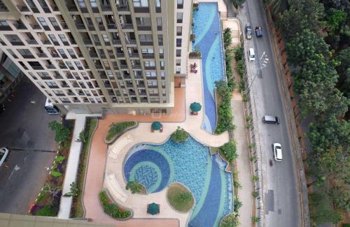 Depok Apartment | Modern Look and Comfy 2BR Transpark Cibubur Apartment By Travelio