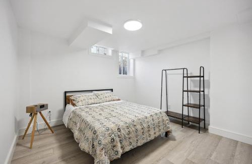 Whitby Apartment | Modern Lower 2BR - Near Restaurants, River, Parks! Whitby