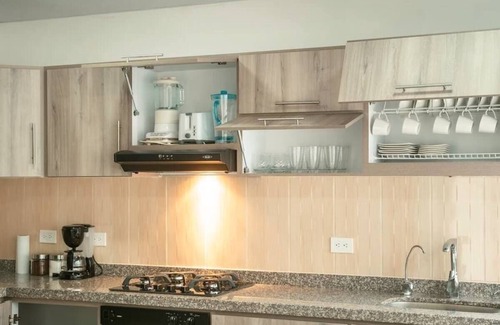 Cali Apartment | Modern Luxurious Apt with Spa near Chipichape