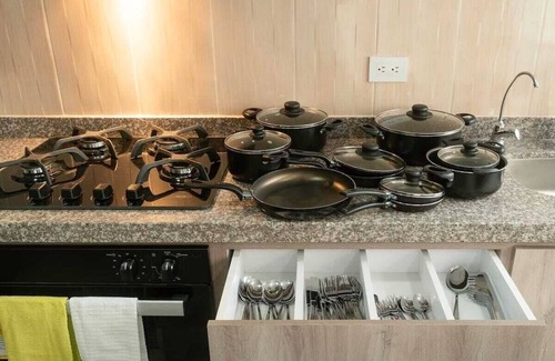 Cali Apartment | Modern Luxurious Apt with Spa near Chipichape