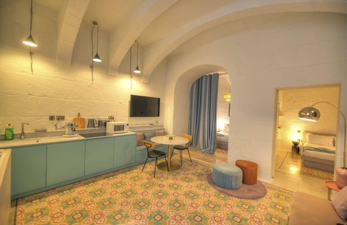 Valletta Apartment | Modern & luxurious palazzino in Valletta DDEM1-2